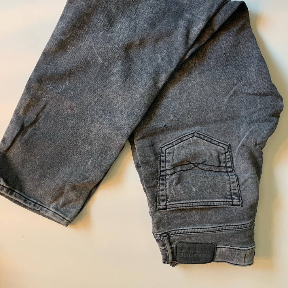 Signature Levi Strauss Grey Jeans